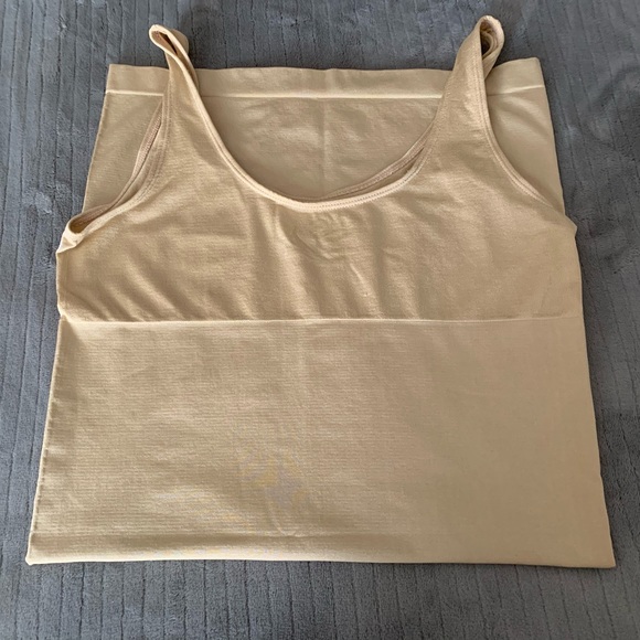 ✨3 for $25✨ FIT shapewear slip - Picture 1 of 7